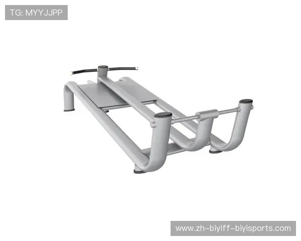 蝴蝶夹健身器材作用科普 打造完美胸型的秘密武器